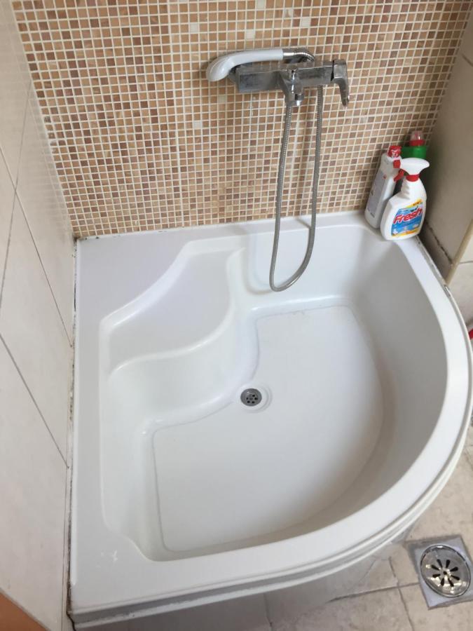 Central Apartment Prishtine Bagian luar foto